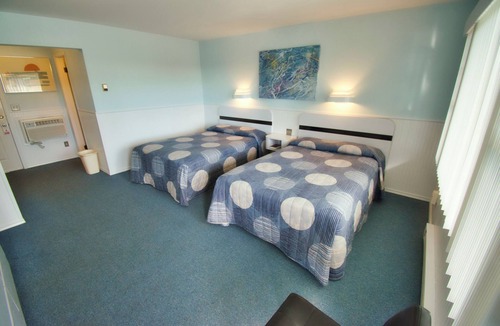 Culloden Shores Hotel | Harborside Motel
