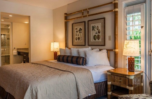 Historic Seaport Resort | Harborview 5th floor 2BR, 2Bath, full kitchen penthouse suite