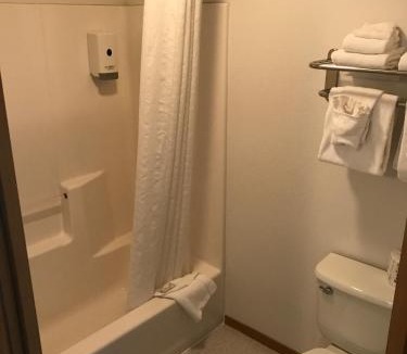 Seward Hotel | Harborview Inn
