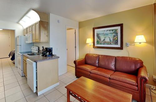 Lenox Park Apartment | Harbour Beach Resort 205