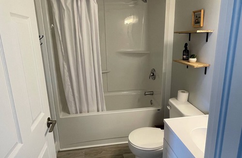 Dipper Harbour House | Harbour Breeze 3-bedroom house overlooking Dipper Harbour.