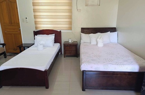 Odiongan Hotel | Harbour Chateau