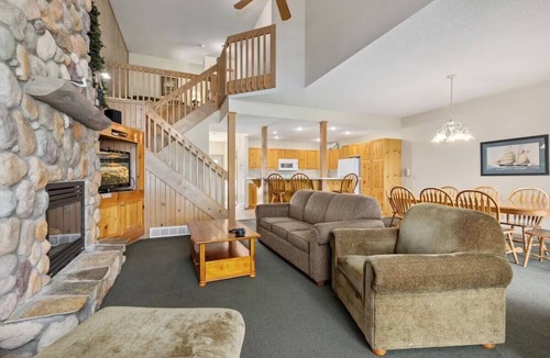 Onamia House | "Harbour Haven" 2BR Townhome at Izatys on Lake Mille Lacs, Sleeps up to 8