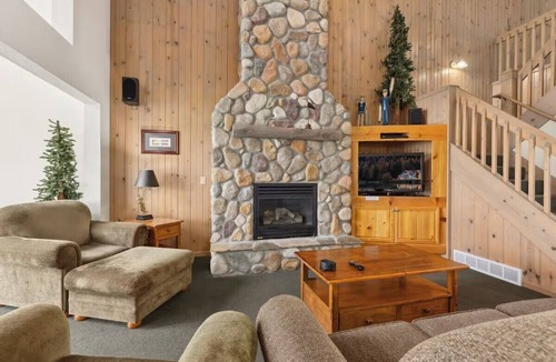 Onamia House | "Harbour Haven" 2BR Townhome at Izatys on Lake Mille Lacs, Sleeps up to 8