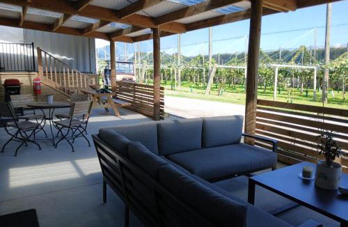 Athenree Hotel | Harbour Heights Cabins