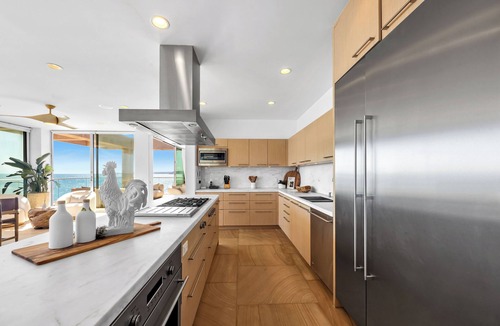 Central Malibu Villa | Harbour House Malibu – Beachfront Escape - Villa B