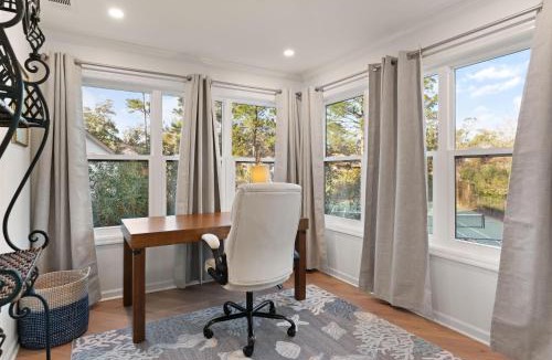 Demere Park House | Harbour Oaks, Unit 506