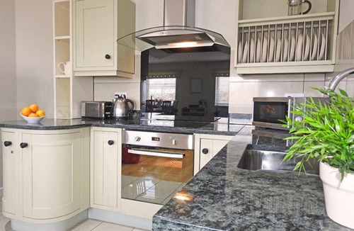 Gosport Apartment | Harbour View 2