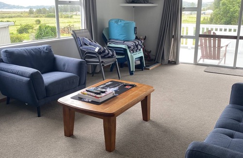 Coromandel House | Harbour views, close to town