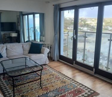 Coverack House | Harbour Views, Coverack
