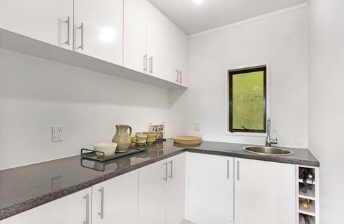 Dunedin House | Harbour Views
