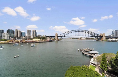 McMahons Point Apartment | Harbourside 43 Summar