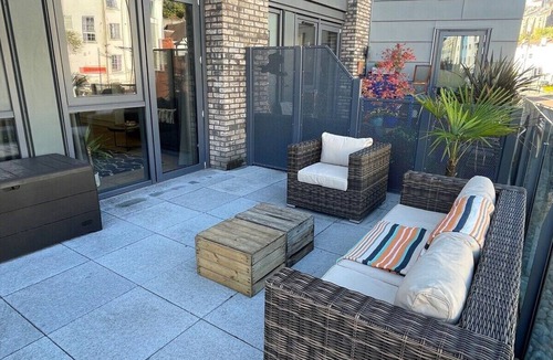 Canon's Marsh Apartment | Harbourside Hideaway - Superb Flat with Terrace