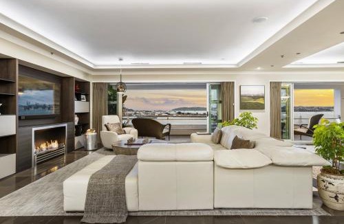 Auckland Central Business District Apartment | Harbourside Masterpiece