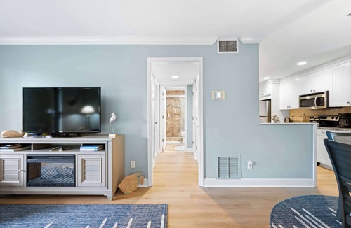 Harbour Town Condo | Harbourtown Gem