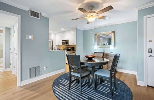 Harbour Town Condo | Harbourtown Gem
