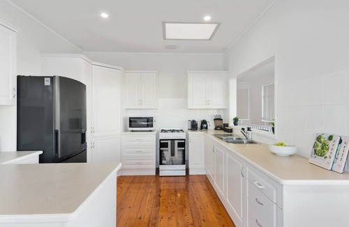 Shellharbour House | Harbourview Escape Serene Shellharbour Family Stay