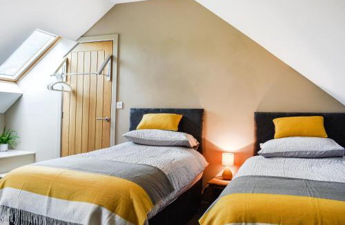 Eastgate House | Hare Cottage