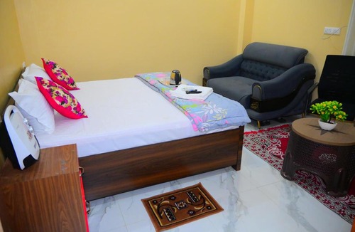 Faizabad Hotel | Hare Rama Palace