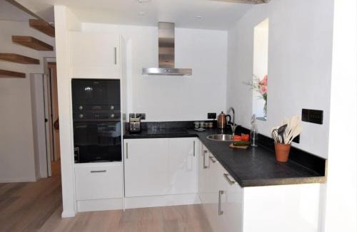 Trowbridge House | Hares Barn