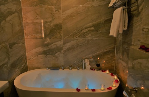 Al Jubeiha Hotel | Harir palace Hotel