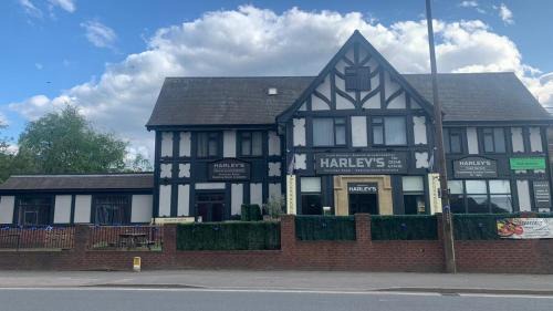Chesterfield Hotel | Harleys