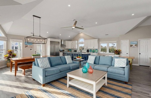 Whalehead Beach House | Harmankaya | 6BR Corolla Beach House w/Pool