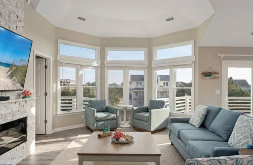 Whalehead Beach House | Harmankaya | 6BR Corolla Beach House w/Pool