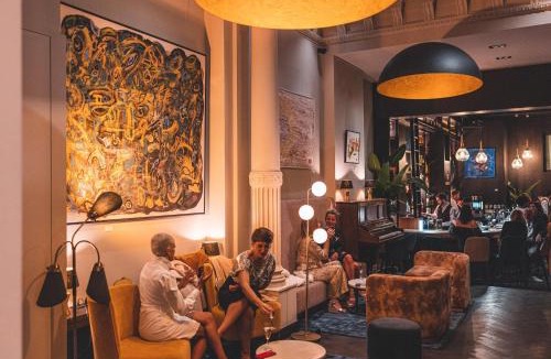 Chatelain Hotel | Harmon House - Hotel & Spa