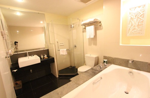 Batam Hotel | Harmoni One Convention Hotel & Service Apartments