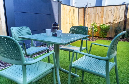 Upper Riccarton House | Harmony Hideout 2 bed 2 bath