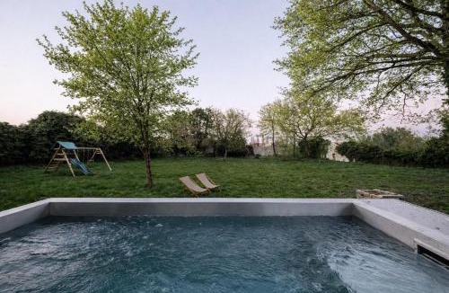 Le Plessis-Placy House | Harmony Homes Le Plessis-Placy - Near Disneyland Pool & Games Room