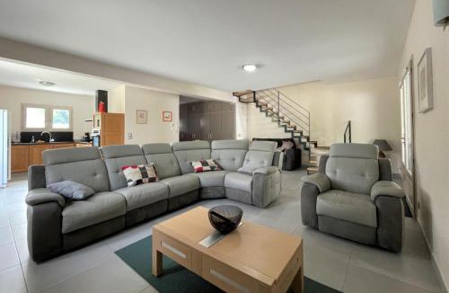 Bidache House | Harria