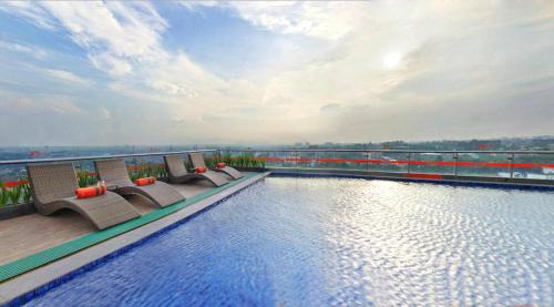 Sukajadi Hotel | HARRIS Hotel & Conventions Ciumbuleuit Bandung