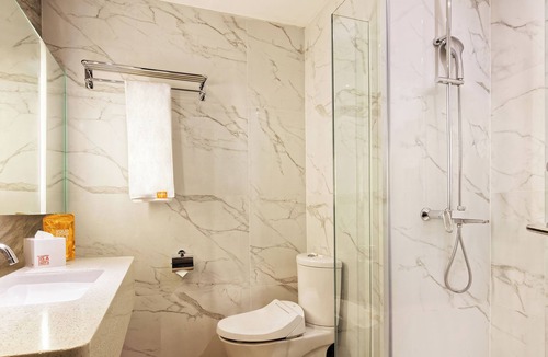 Gading Hotel | HARRIS Hotel & Conventions Kelapa Gading Jakarta