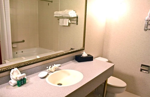Harrison Hot Springs Hotel | Harrison Hot Springs Resort and Spa