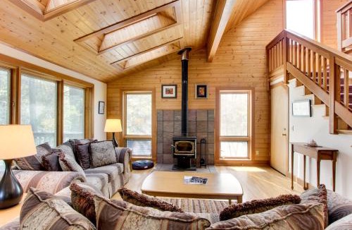 Downtown Cannon Beach House | Harrison Loft