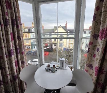 Aberystwyth Bed & Breakfast | Harry's Hotel