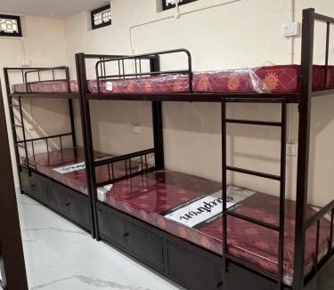 Mulki Hostel | Harsha's River View 8-Bed Mixed Dormitory Room