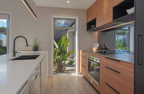 Richmond House | Hart Retreat - Bright, Modern Comfort in the Heart of Richmond