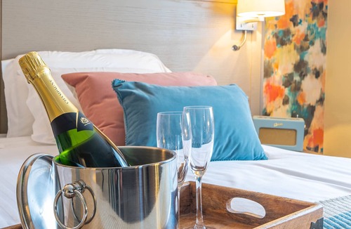 Northwich Hotel | Hartford Hall on School Lane
