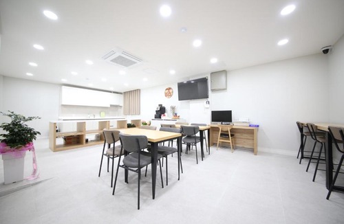 Jinhae Hotel | HARU Hotel