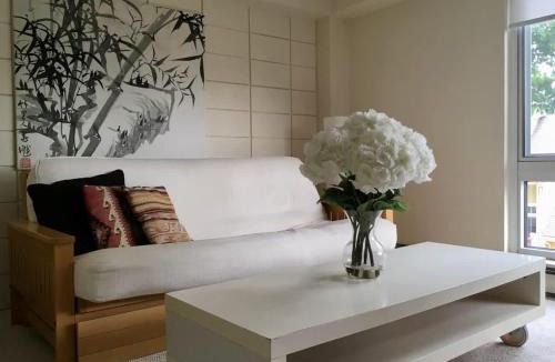 Mid-Cambridge Apartment | Harvard Square Home in Heart of Cambridge