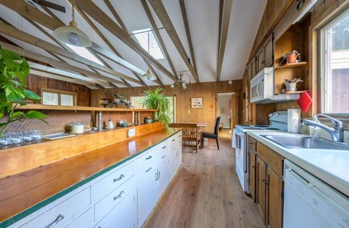 Austerlitz House | Harvey Mountain Lodge by State Forest