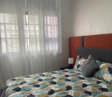 Quartier Hassan Apartment | Hassan Centre Studio-No Elevator-Wi-Fi &-Smart TV -CAN 2025
