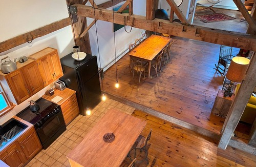 Meredith House | HaSu Haus - Unique Fully Renovated Historic Dairy Barn