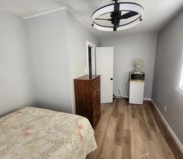 Medicine Hat Hotel | Hat Motel
