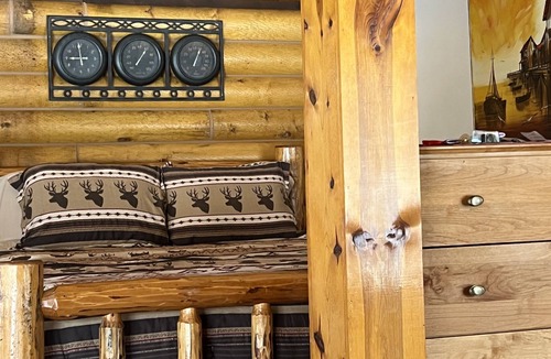 Fishhook Cabin | Hatcher Pass Bear Den Cabin