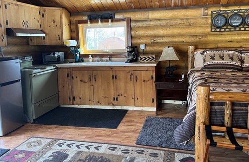 Fishhook Cabin | Hatcher Pass Bear Den Cabin