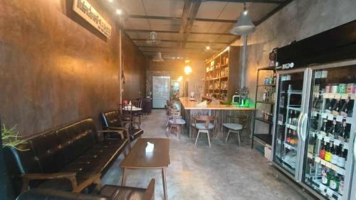 Downtown Hat Yai Hostel | Hatyai Backpackers Hostel